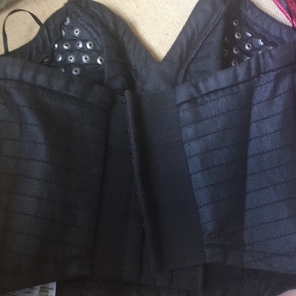 Guess Crop Bustier Style Top - Picture 5 of 5